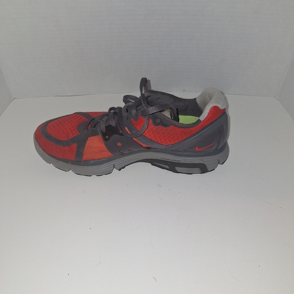 Nike Red and Gray Athletic Shoes - Picture 6 of 9